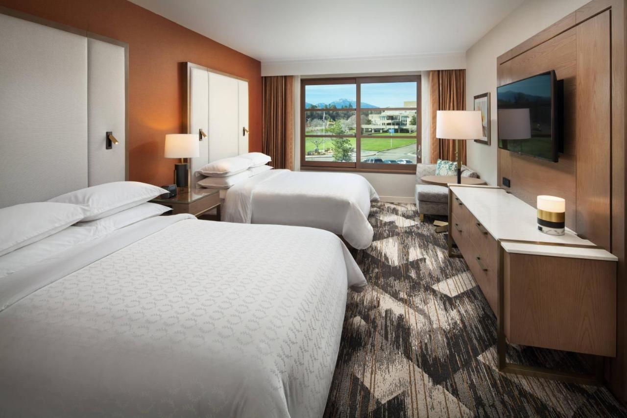 Sheraton Redding Hotel At The Sundial Bridge Экстерьер фото