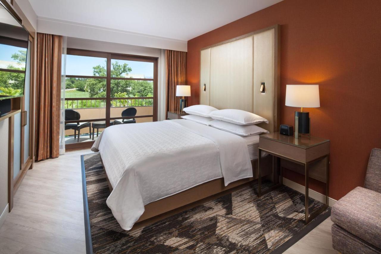 Sheraton Redding Hotel At The Sundial Bridge Экстерьер фото